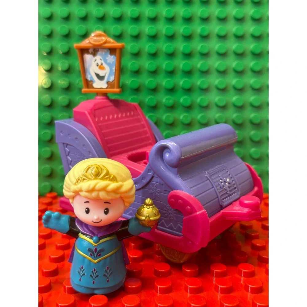 Fisher Price Little People Disney Frozen Parade Float Sleigh & Elsa Figure